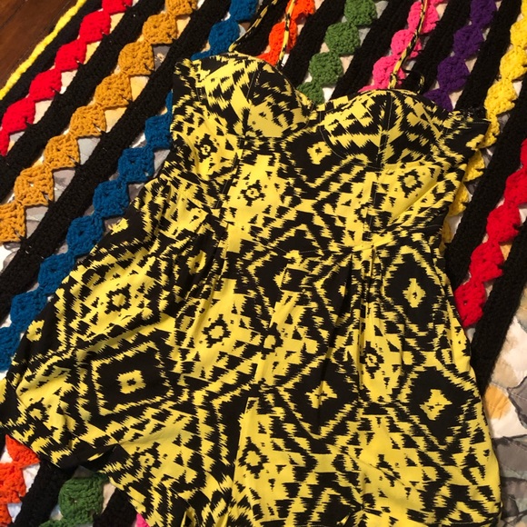 90s inspired romper - Picture 8 of 9